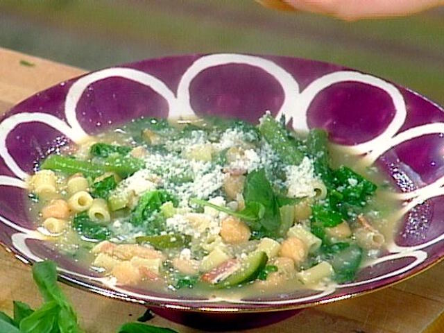 green minestrone soup